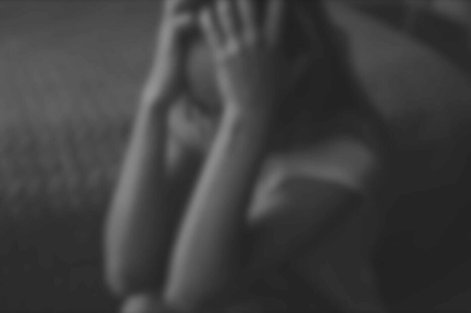 'Mato-te e atiro-te do cabo Espichel': homem condenado a 8 anos de prisão por agredir filhos e violar a mulher