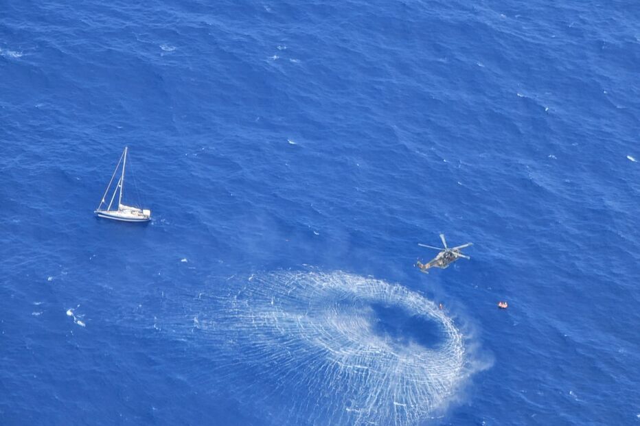 Resgate de tripulantes de veleiro espanhol incendiado perto da Madeira