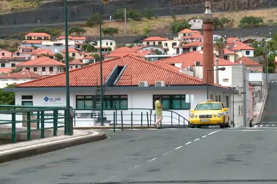 Em tribunal o bombeiro confessou apenas o que se vê nas imagens. Ficará em prisão preventiva e sem a possibilidade de contactar as vítimas.