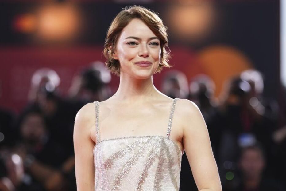 Emma Stone veste Louis Vuitton no Festival de Veneza