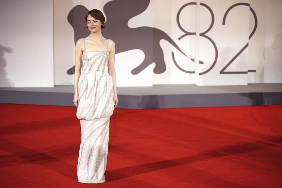 Emma Stone veste Louis Vuitton no Festival de Cinema de Veneza