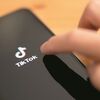 <![CDATA[ Comissão Europeia acusa TikTok de não garantir contas seguras para menores ]]>