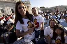 Missa de canonização de Carlo Acutis e Pier Giorgio Frassati na Praça de São Pedro, no Vaticano