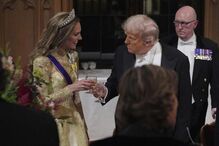 Donald Trump brinca com a princesa de Gales, Kate Middleton