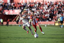 Jogo entre AVS e Benfica na Vila das Aves, com Mourinho de volta ao banco