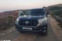 GNR detém suspeitos com armamento de guerra e viaturas em Aljezur