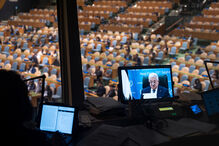 Mahmoud Abbas discursa na 60ª sessão da Assembleia Geral da ONU, em Nova Iorque
