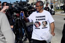 Familiares e apoiantes protestam contra o femicídio de Morena e Brenda na Argentina