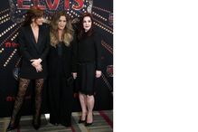 Priscilla Presley e família celebram Elvis Presley