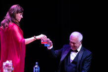 António Fagundes celebra 60 anos de carreira e fala sobre escolhas e trabalho com a mulher