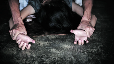 Homem usa três drogas diferentes para violar ama dos filhos na casa da sogra em Loures