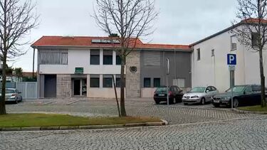 Dois homens detidos por posse de armas ilegais usadas para ameaçar em Oliveira dos Frades  