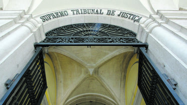 Transexual presa na cadeia de Monsanto quer ser libertada