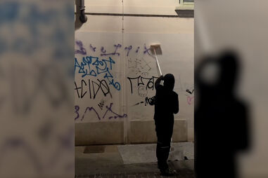 Ghost Pitùr, o guardião silencioso das paredes de Bréscia 