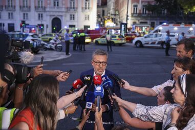 Moedas pede que "não se tirem conclusões precipitadas" quanto às causas do acidente do Elevador da Glória
