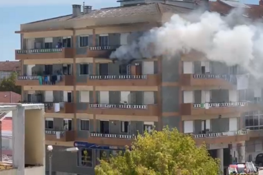 Incêndio deflagra numa habitação no Feijó, em Almada