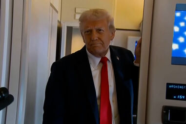 Trump concordou em deixar autoridades estatais investigar a morte deste sábado