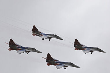 Caça russo viola espaço aéreo da NATO