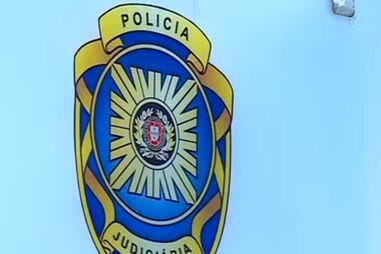 Polícia Judiciária deteve a mulher em Carcavelos.