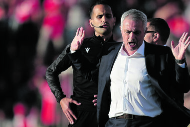 José Mourinho admitiu algum nervosismo dos jogadores na primeira parte na Vila das Aves 