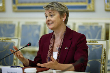 Yvette Cooper, ministra dos Negócios Estrangeiros britânica