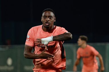 Pablo Rosário segura lugar no onze de Farioli