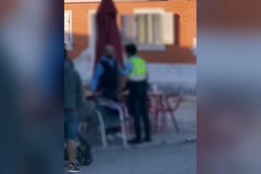 Momento em que dupla agride militares da GNR durante procissão em Ílhavo