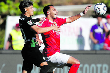 Sporting em Paços de Ferreira e Benfica com deslocação a Chaves