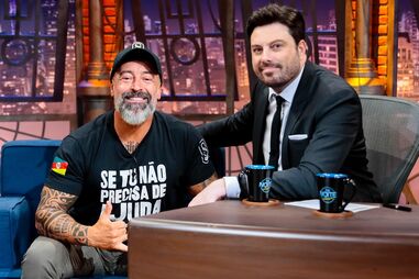 Cris Pereira no programa de Danilo Gentili