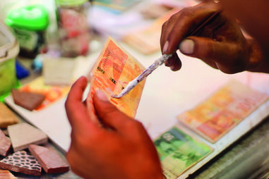 Lutar contra o mercado negro no caos de Gaza