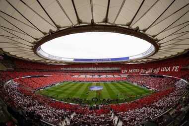  Atlético de Madrid goleou este sábado o Real Madrid por 5-2, no dérbi da capital espanhola, realizado no estádio Metropolitano