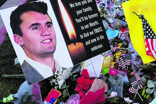 Multiplicam-se  as vigílias  e homenagens  a Charlie Kirk