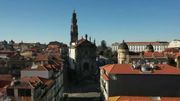 Estudantes deslocados desistem dos sonhos devido ao preço elevado das rendas no Porto 
