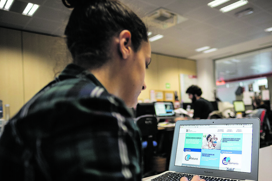 Contribuintes devem fazer pedido à Autoridade Tributária até ao próximo dia 15 de setembro