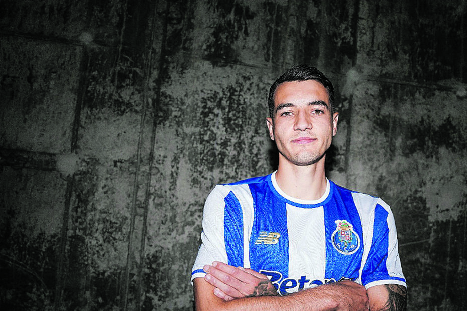 Na invicta desde sábado, Kiwior só ontem foi apresentado