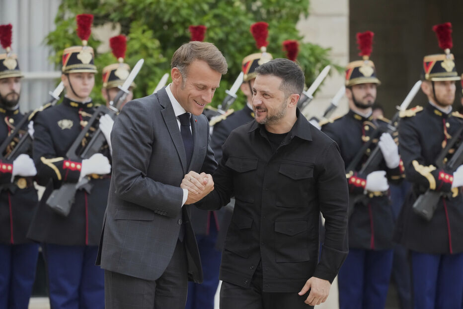 Macron e Zelensky