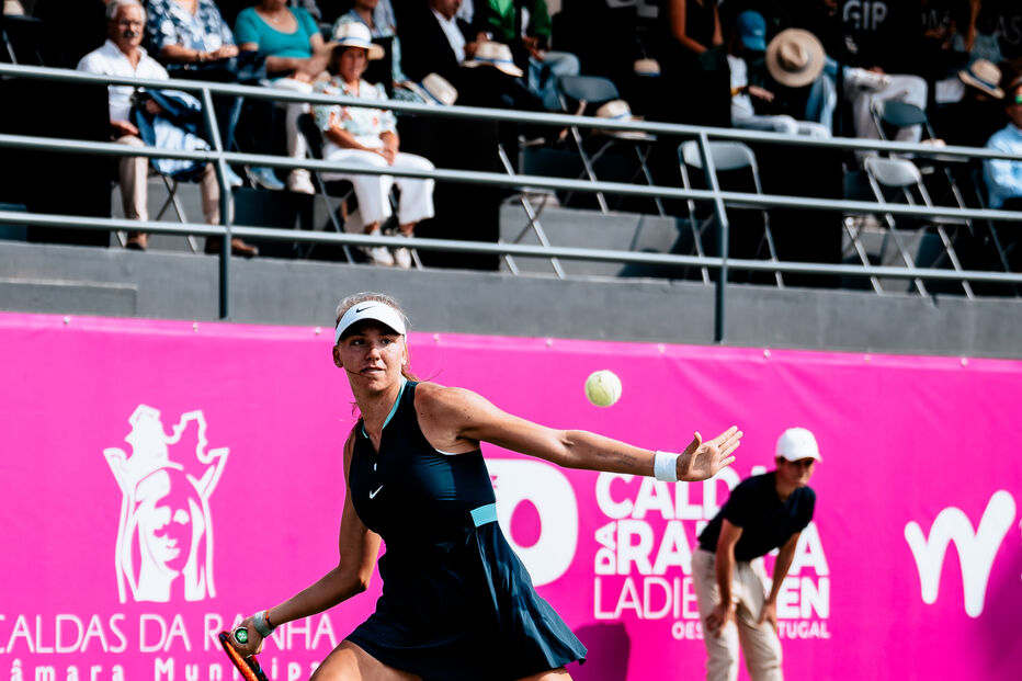 Tenista compete no Caldas da Rainha Ladies Open em Portugal