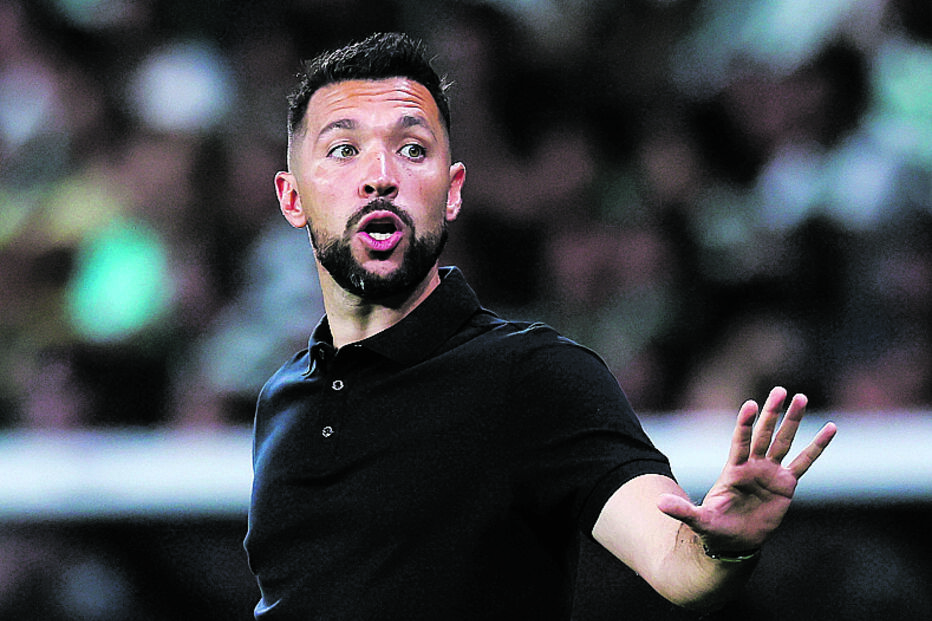 Francesco Farioli já conquistou o balneário do FC Porto