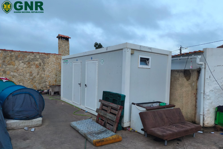 GNR localiza imigrantes em condições precárias no Cadaval