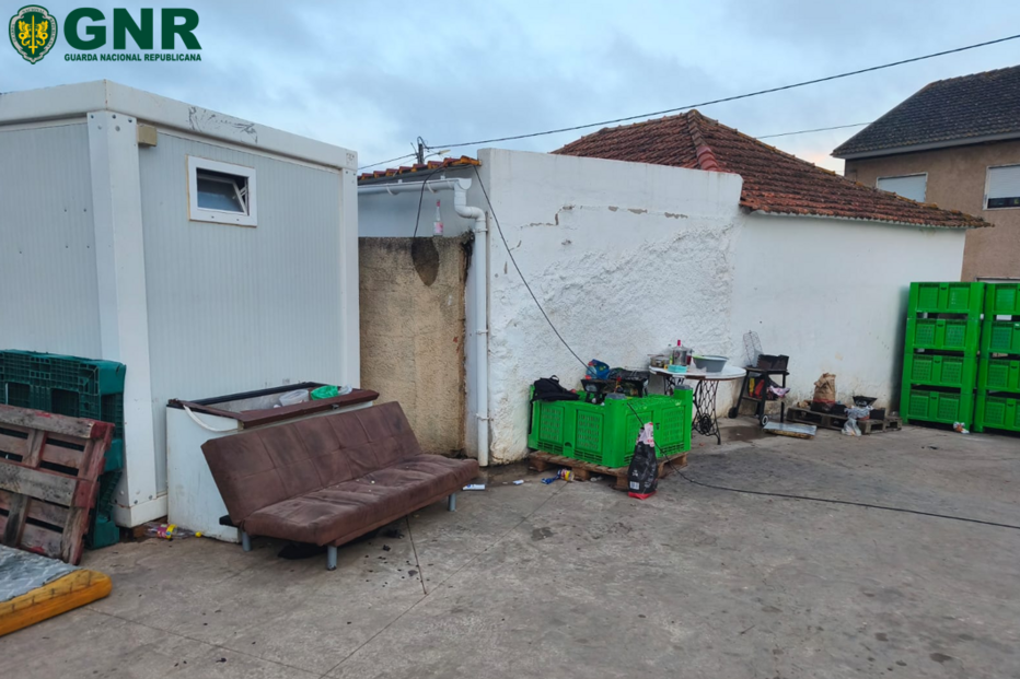 Imigrantes vivem em condições indignas no Cadaval