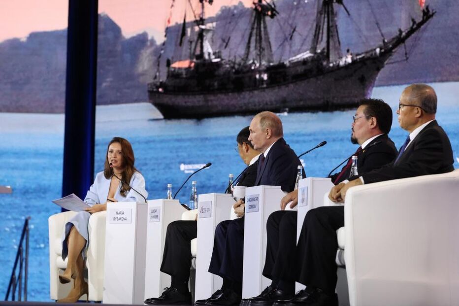 Vladimir Putin no Fórum Económico do Leste, em Vladivostok