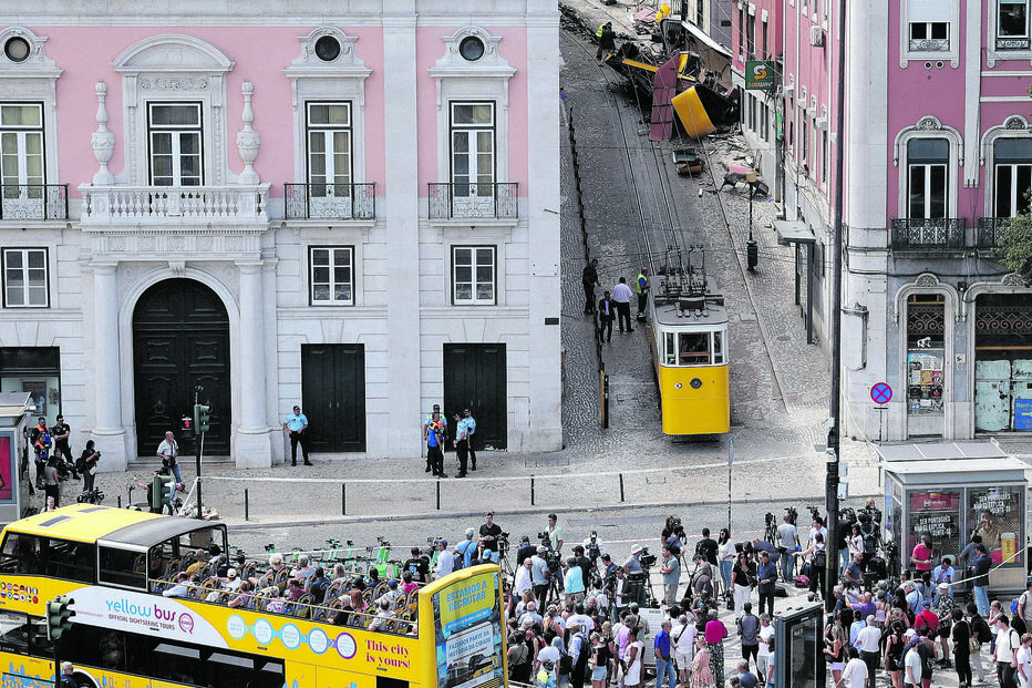 Acidente provocou 16 mortos e 22 feridos