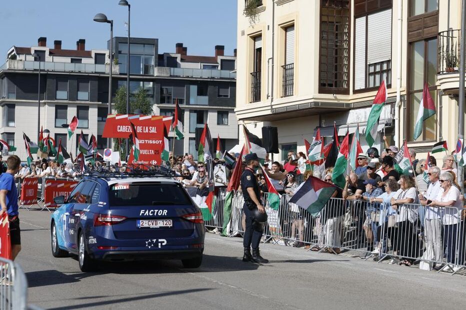 Protestos pró-Palestina na Vuelta levam equipa a retirar Israel do equipamento