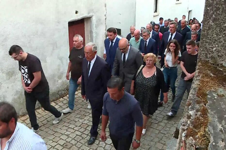 Marcelo Rebelo de Sousa marca presença nos funerais das vítimas do acidente do elevador da Glória