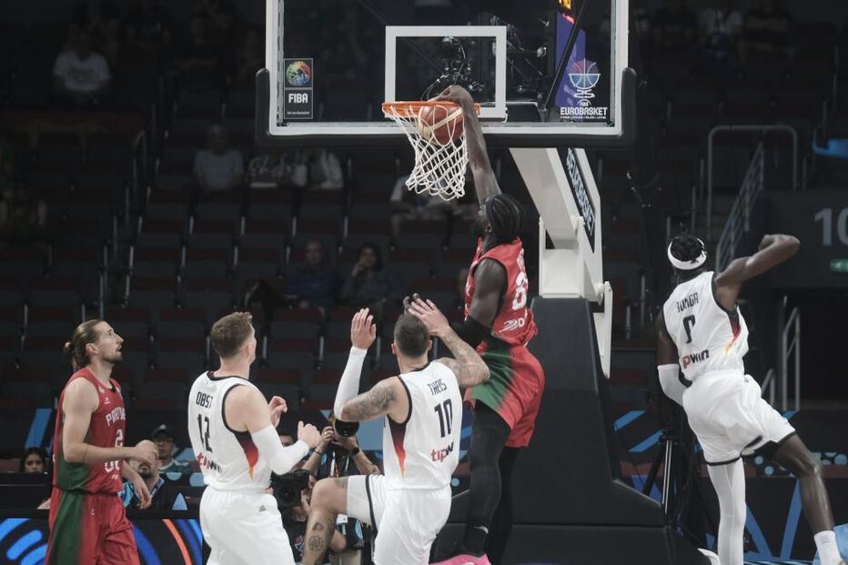 Eurobasket2025: Portugal perde com a Alemanha, mas luta. Destaque para Neemias Queta