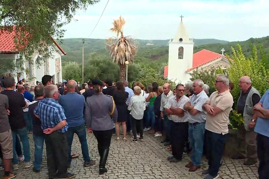 Dezenas partilharam o momento de dor, em Sarnadas de São Simão