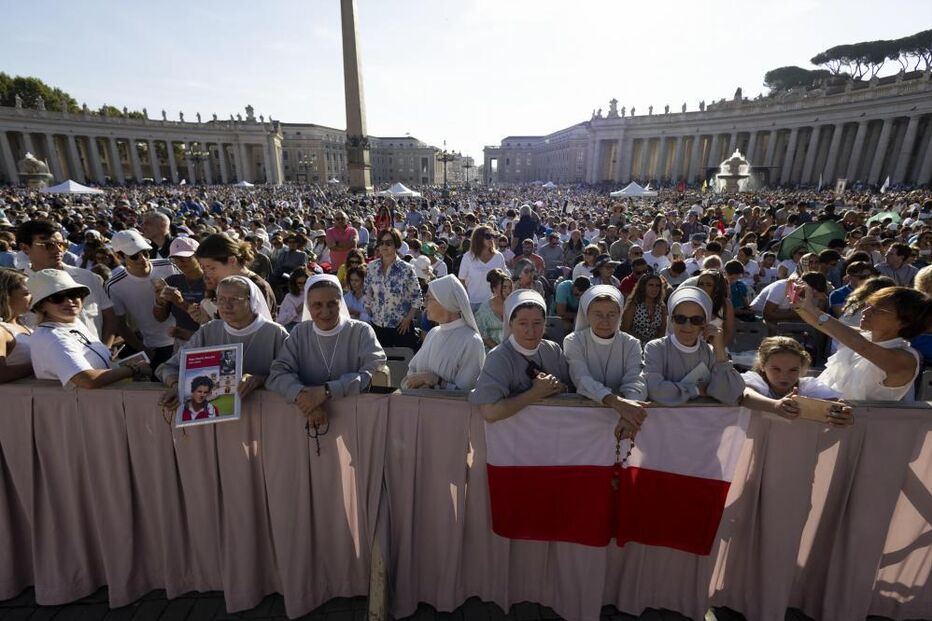 Missa de canonização de Carlo Acutis e Pier Giorgio Frassati na Praça de São Pedro, no Vaticano