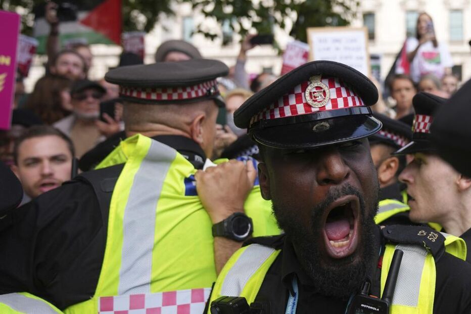 Polícia detém mais de 400 pessoas em protesto pró-Palestina em Londres