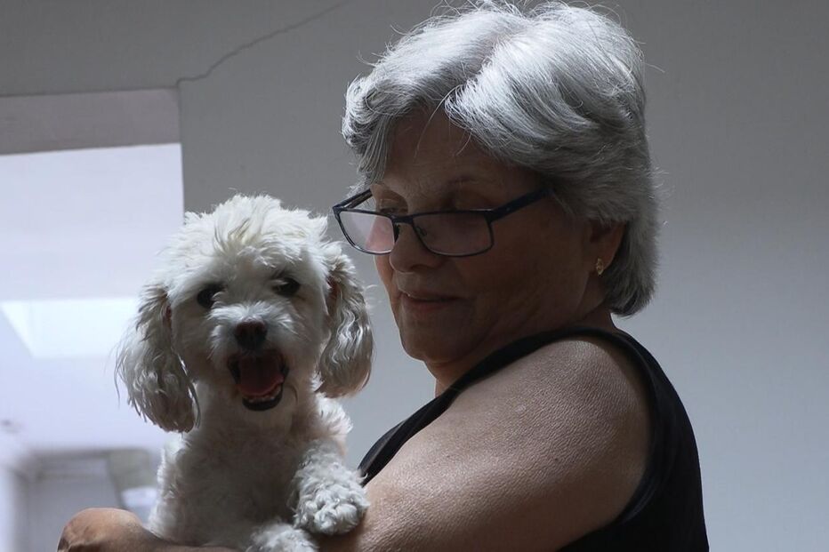 Há cinco famílias ainda a viver no imóvel que foi vendido na Ajuda. Três inquilinos podem ser despejados a qualquer momento