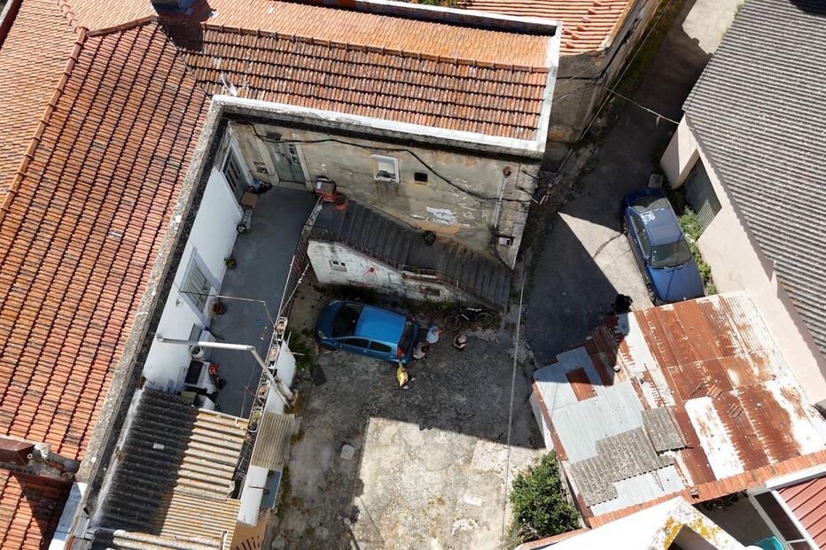 'Não saio porque não tenho para onde ir': O pandemónio que se abateu sobre a Vila Boa Alma